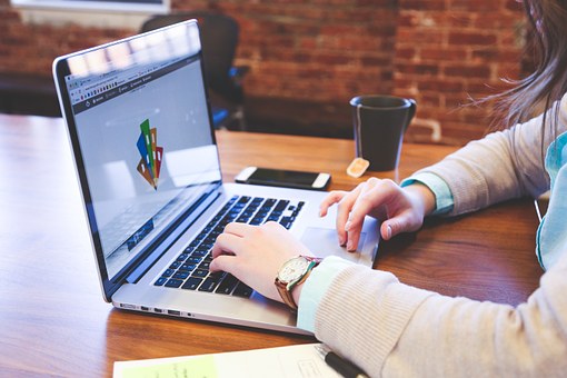 5 Advantages Of Using A Video Sales Page To Promote Your Home Business Products