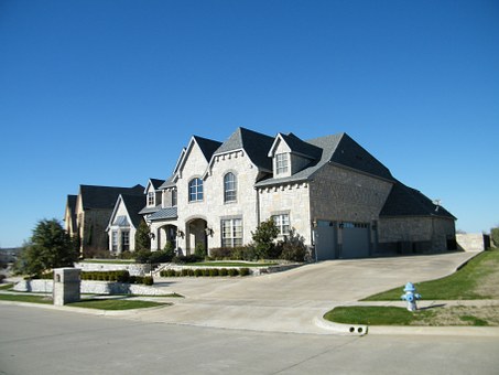 Get Your Dream House With Real Estate Agent