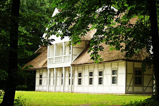 Four Issues To Keep In Mind When Renewing Your Property Contents And Home Buildings Insurance
