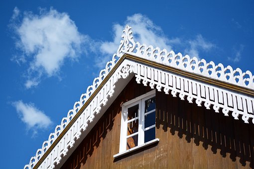 Long Island Home Loan Modification Vs. Mortgage Refinance