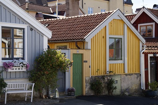 Reiwired: Famous Fallacies About Flipping Houses