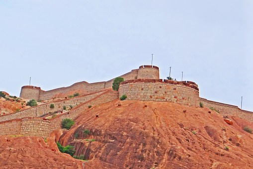 Golden Triangle Tours: Crystal Ball That Shows Evolution Of Present-day India