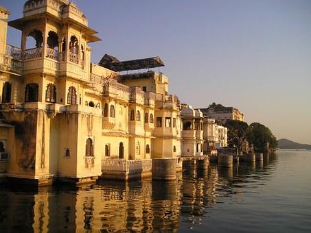 What To Do In Mumbai? Ideas For Mumbai, India Visitors by:Rajesh Tih