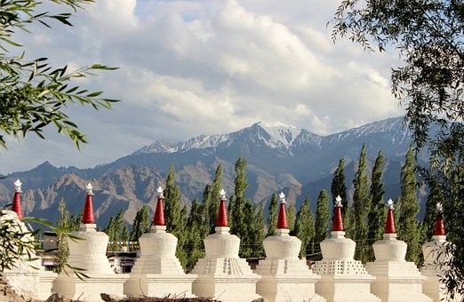 Travel Points To Get The Best Of Packages Along With Smooth Departures While Boarding Airlines For L