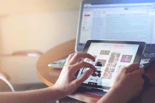 Look For A High-quality Courier Online