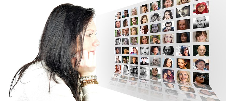 Steps Involved In Online Custom Sticker Design