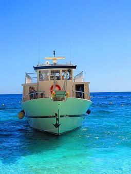Yacht Charter in Mediterranean: A Paradise for the Cruising Aficionados