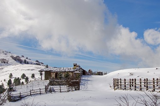 Exclusive Travel Gifts for Christmas