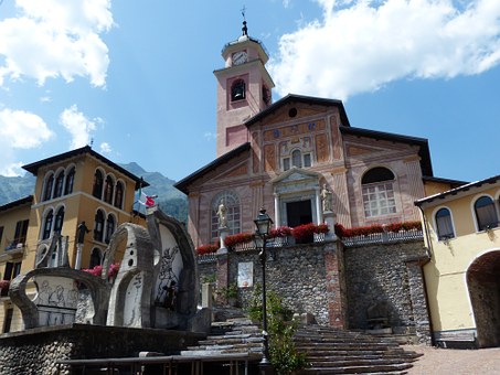 Tour Most Picturesque Island Of Italy, The Capri Island!