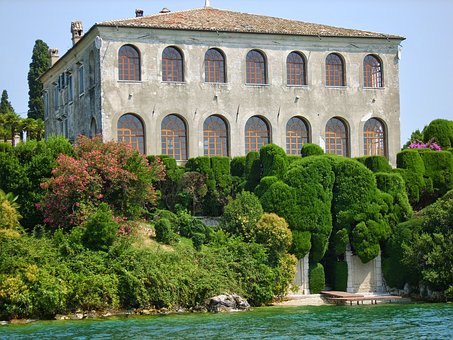 What To Expect When Wanting To Rent Villas In Italy