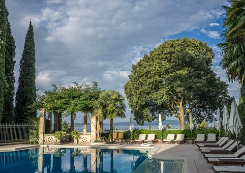 Low-priced Relax Time Deals To Excite You: Apartments, Plane Flights, Chow Down, Malls, Leisure Acti