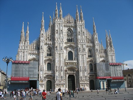 Car Hire in Italy for all your travel in the country