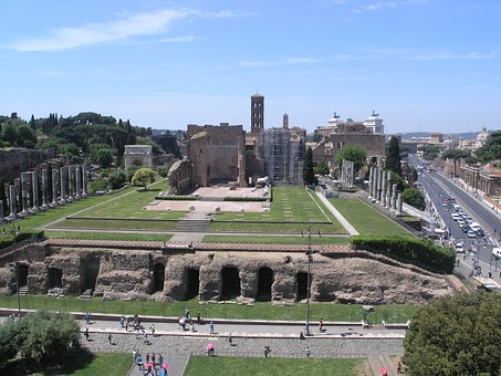 Italian holidays that go with a bang