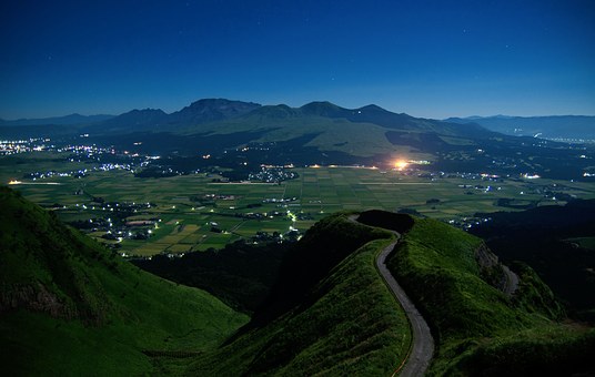 Luzon travel tips and tourist attractions guide, where to go and what to see in luzon