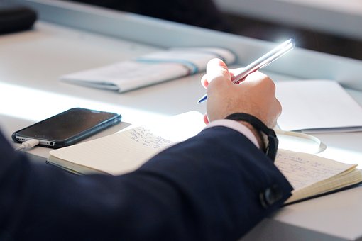 Choosing Good iPhone Insurance Plans