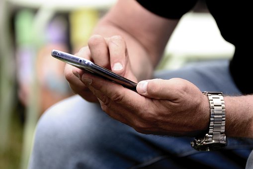 Five Powerfully Powerful Mobile Marketing And Advertising Advice To Interact Consumers