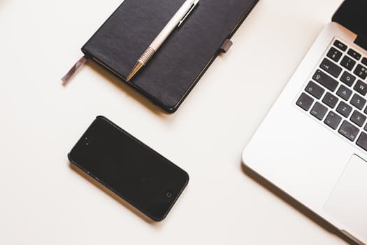 Why You Should Get iPhone 4 Insurance