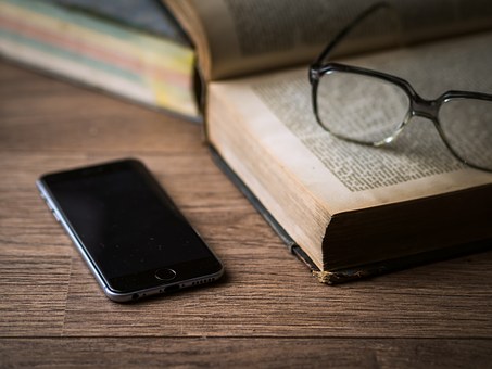 Choosing a new cell phone based on the coverage type in your area