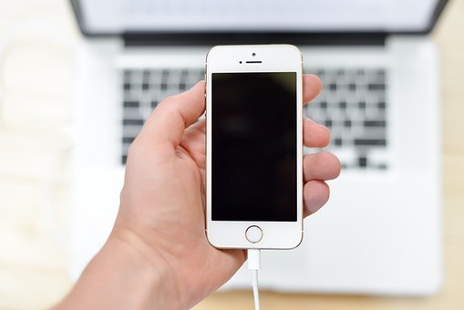 Free iPad 2 32GB WiFi with Mobile Phone : Gadgets with super exciting gifts