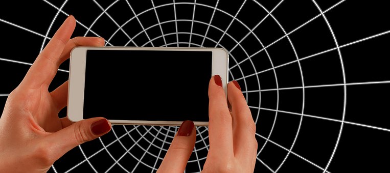 Mobile Phones – Advanced Means Of Communication As-Well-As Multi-Functional Gadgets