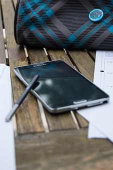 Simple Tips And Tricks While Designing A Mobile App