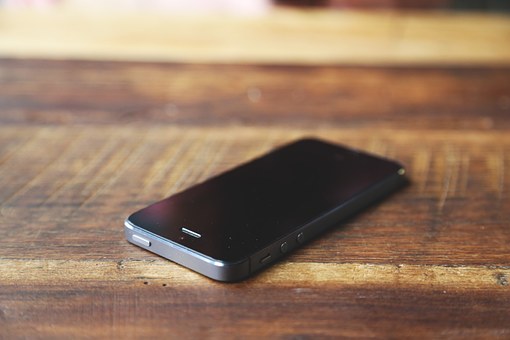 Why Would You Get A Pay Monthly Mobile Phone Deal?