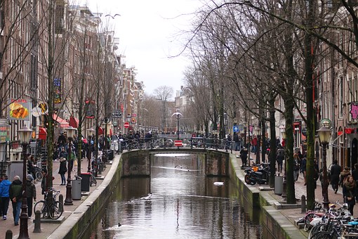 Flight Information Relative To Treats & Comfortable Trips For Amsterdam Flights