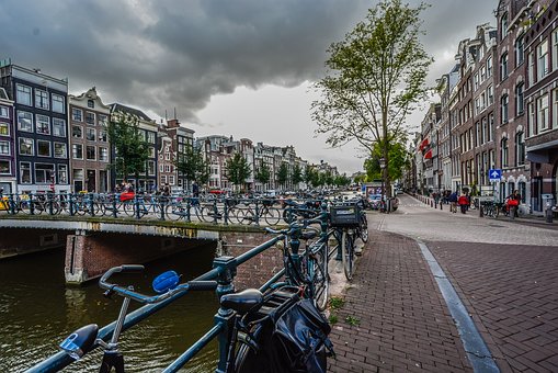 Low-budget Trip Deals To Shake You: Hostels, Plane Tickets, Eating Places, Shops, Things To Do, And