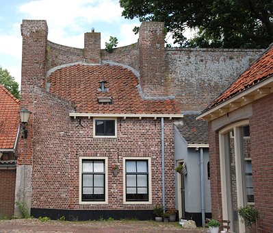 Travel Smartly To Amsterdam!