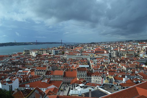 Go And Enjoy The Trip Of A Lifetime Soaring Across Serene Stretches Of Water By Joining Cruises On T