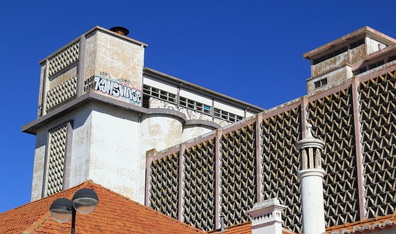 Travel Guide To Lisbon