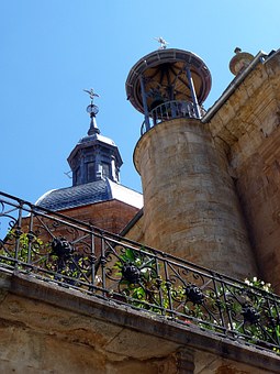 HOLIDAY DESTINATIONS IN SPAIN: SANTA EULALIA
