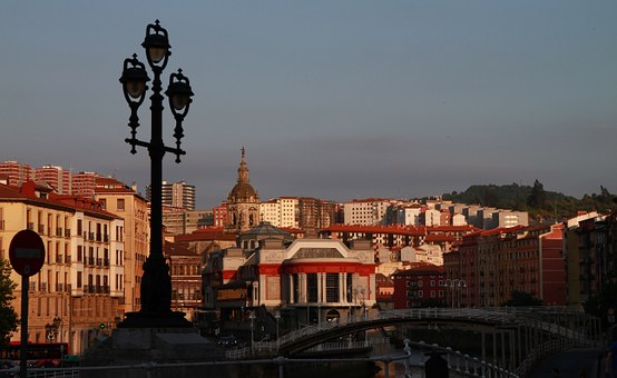Money Tips and Insurance When Travelling Abroad (Spain)