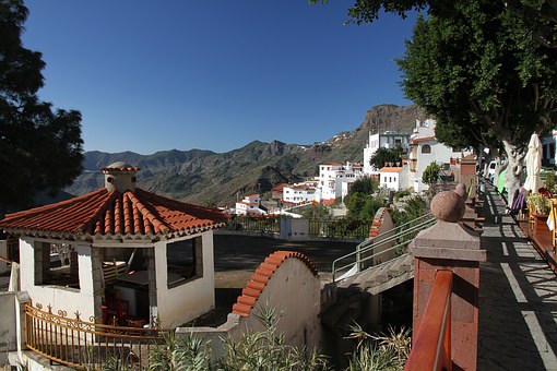 Simple steps to select a Holiday villa in Spain