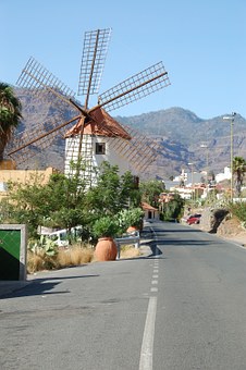 Easy Travel Guide to Barcelona