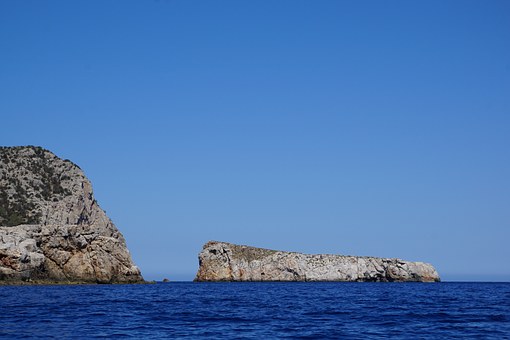 Touring The Caribbean Waters Great Tourist Spots And World-renowned Hotels Through Dominican Republi