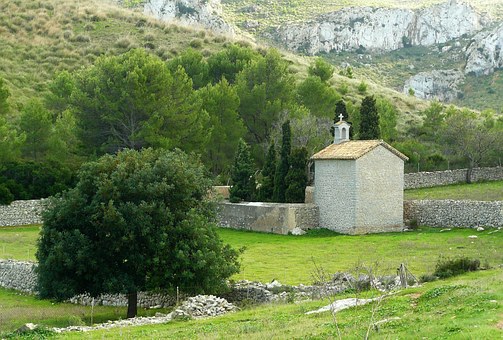 Spain Travel – Asturias: Exploring Cangas de Onís and Covadonga