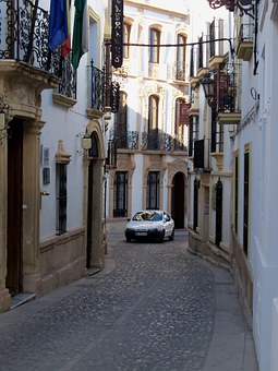 Have real pleasure of Madrid Travel by enjoying it like locals