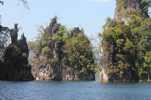 Iconic Attractions and Destinations on Thailand Tours