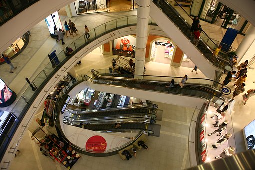 Inexpensive Holiday Packages To Stir You: Beds, Plane Tickets, Places To Eat, Shopping Centers, Leis