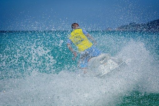 Ultimate Points Related To Holidays Concessions Combined With Smooth Departures While Booking Amster