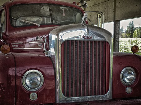 Used Bucket Trucks - Best Choice for Most Businesses by:i80 Equipment