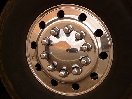 Used Trucks - Factors To Consider Before Buying Online