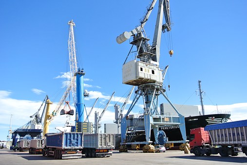 Fall / Winter Uses for Bucket Trucks