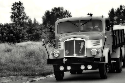 Truck Reconditioning by:i80 Equipment