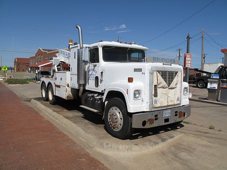 WHAT TO KNOW ABOUT FORESTRY TRUCKS