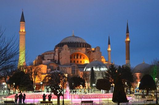 Tour The Memorable And Best Summer Escapades Countries And Wonders Within The Globe