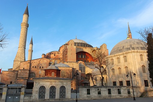 Top Five Things To Do To Relax On A City Break In Istanbul