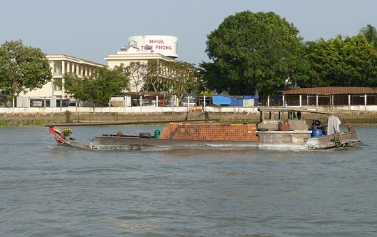 A tour to ha long bay this spring