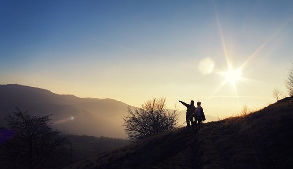 Should I Opt For A Life Insurance Policy Online Or Through An Agent?
